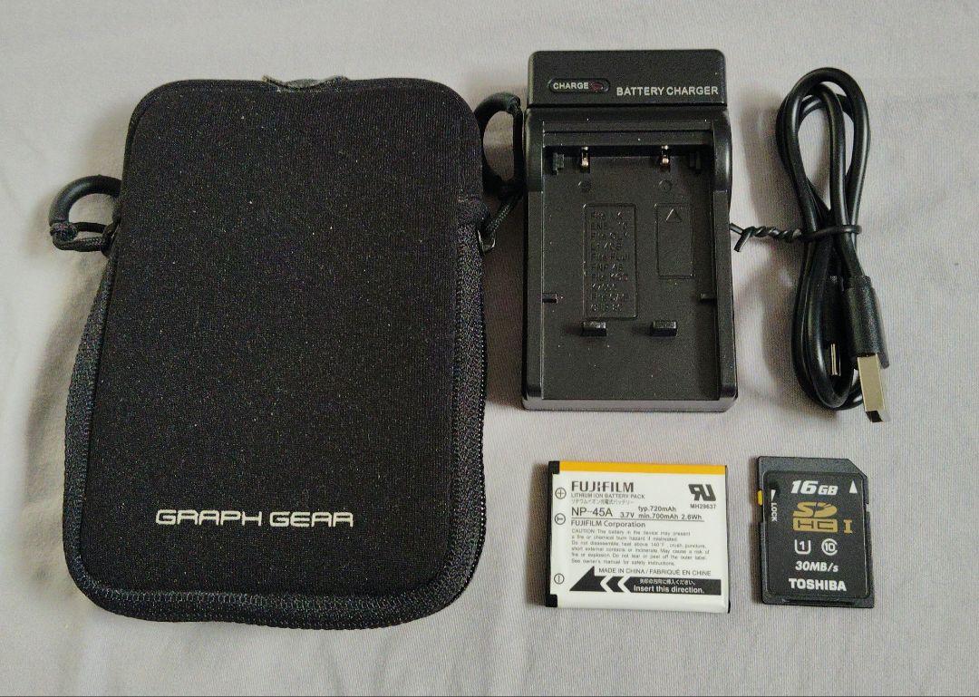 FUJIFILM FinePix Z2000EXR 白(美品）