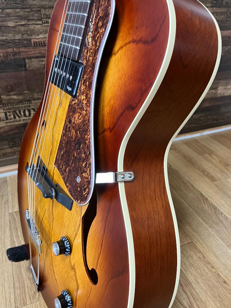 【未使用新品】Godin フルアコ 5th Avenue Kingpin P90