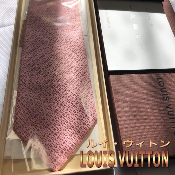 得価国産 ルイ ピンク系 ブランドネーム 光沢 厚手 IutxU-m34813581787 ヴィトン ネクタイ ほぼ未着用 即納新品