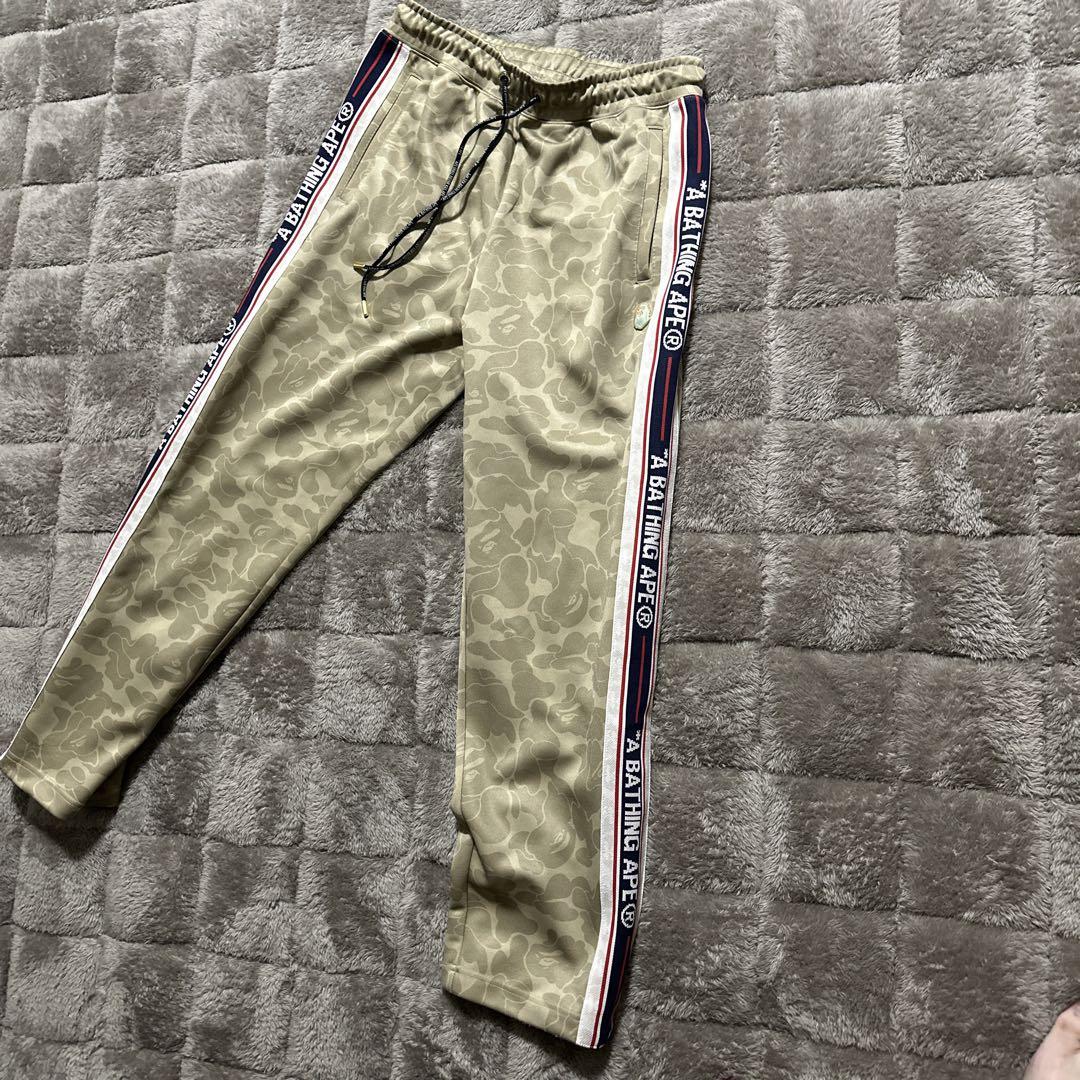 ゆ*う様 【最終値下】A BATHING APE カモフラージュパンツ