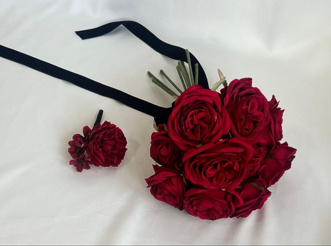 アーティフィシャルフラワー　結婚式　赤　前撮り　お色直し　造花　クラッチブーケ