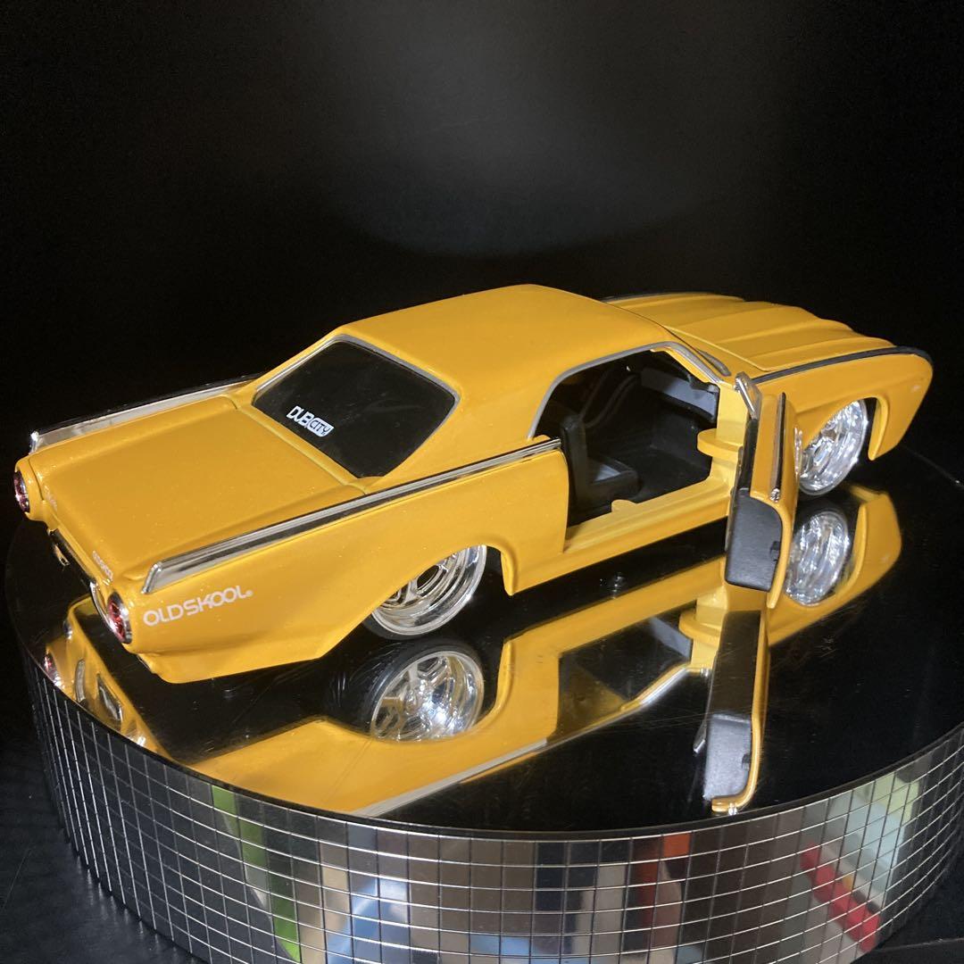 jada toys DUB CITY サンダーバード　オールドスクール　1/24