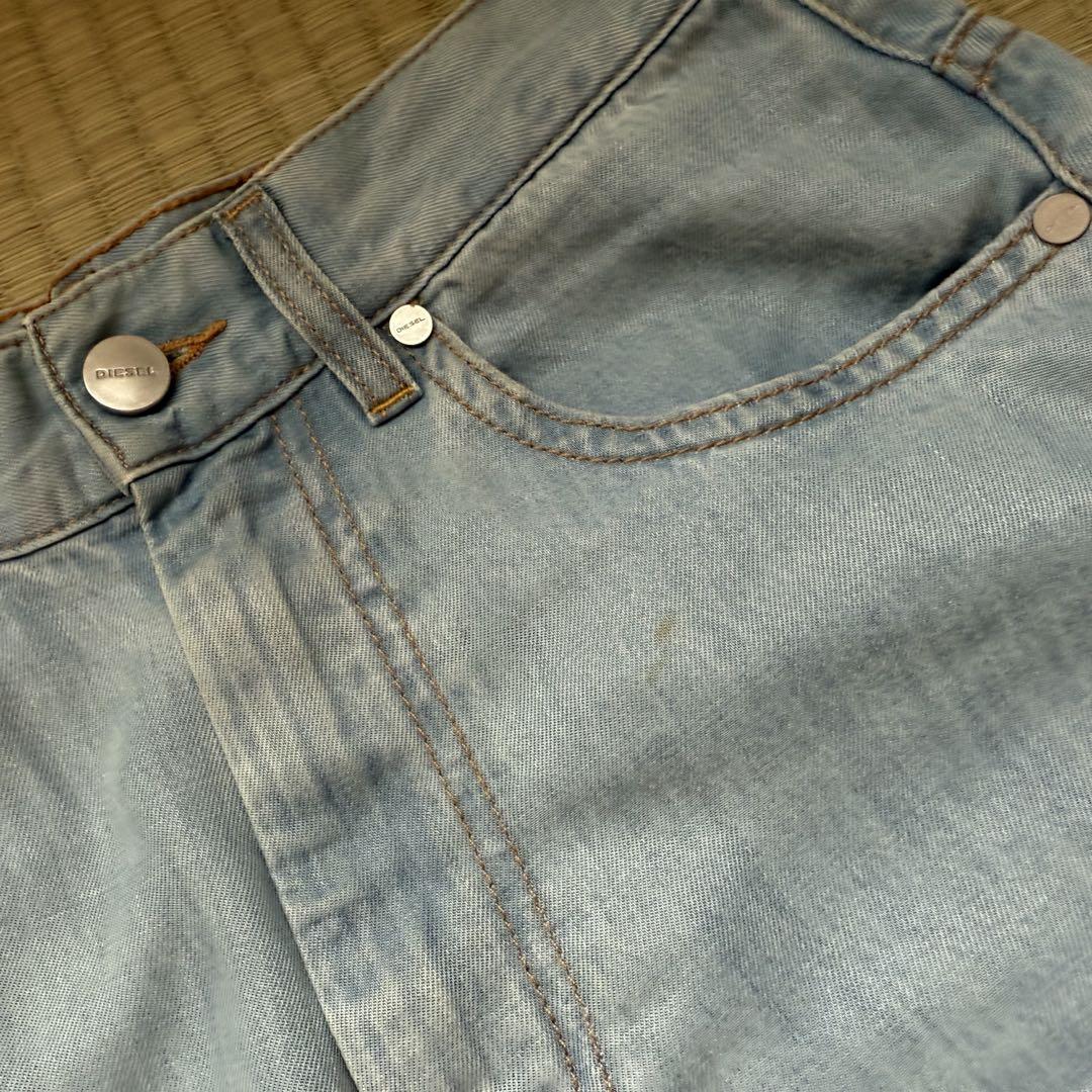DIESEL ロングパンツ デニム生地 スリット入り