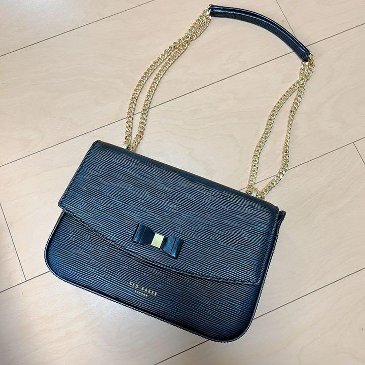 TED BAKER ♡ ブラックショルダーバッグ♡美品 TED BAKER ♡ ブラックショルダーバッグ♡美品