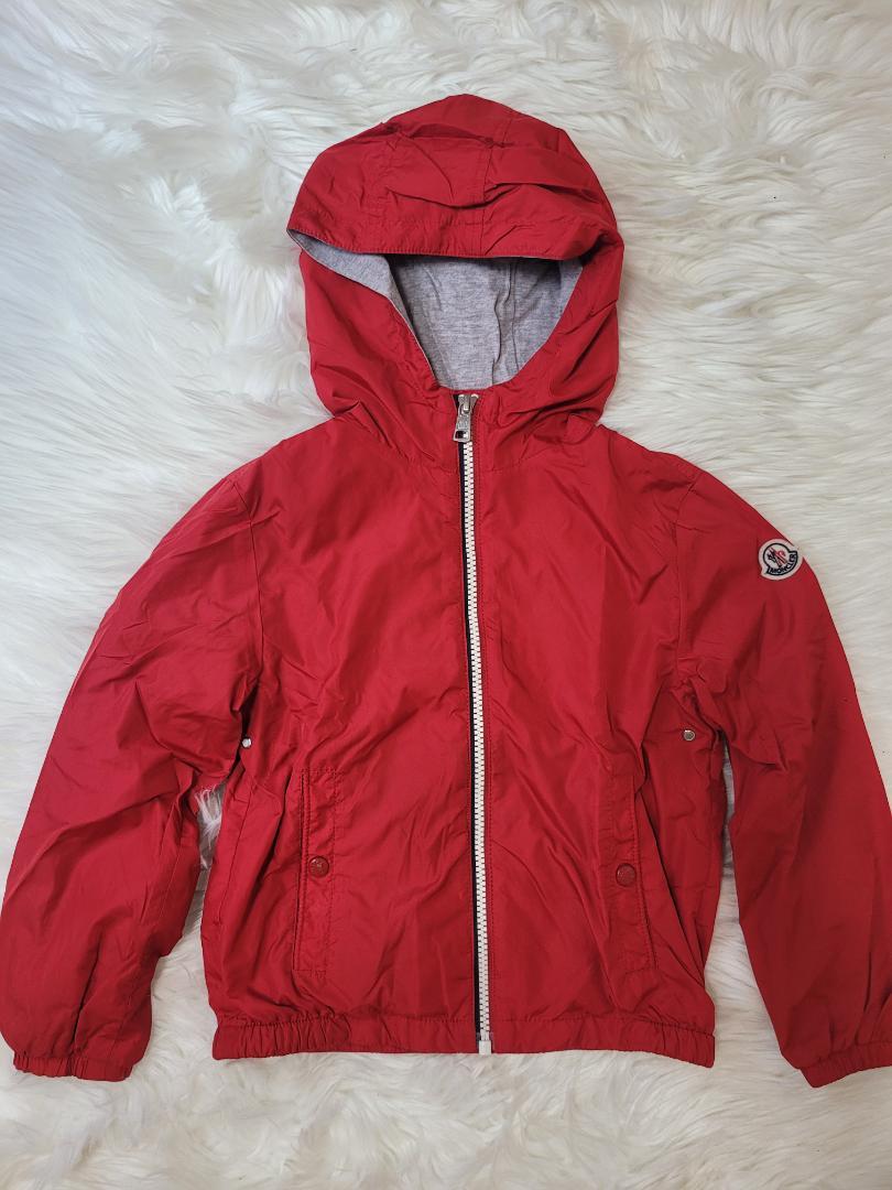 MONCLER 赤 ジャケット フード付き - メルカリ