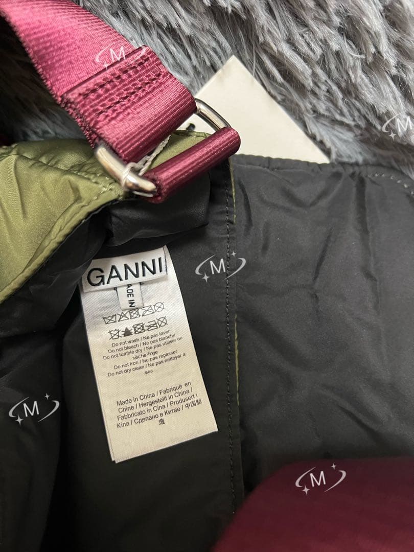 GANNI ショルダーバッグ サコッシュ GANNI ショルダーバッグ サコッシュ