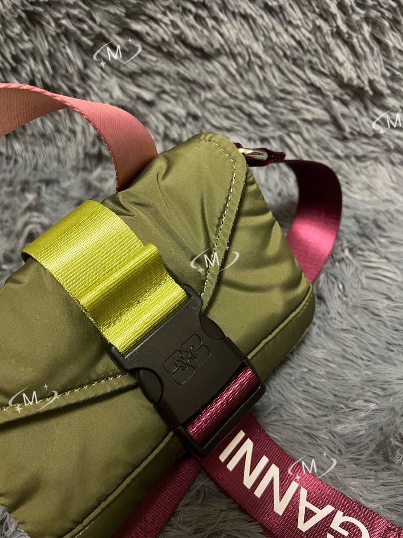 GANNI ショルダーバッグ サコッシュ GANNI ショルダーバッグ サコッシュ