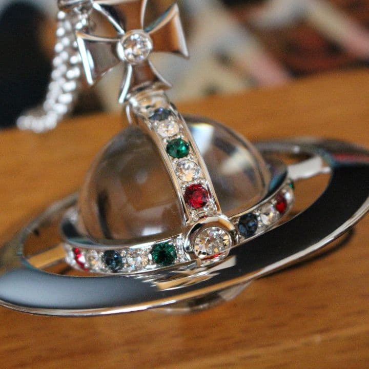 新品 ヴィヴィアン ジャイアントオーブ シルバー | mtevino.ge