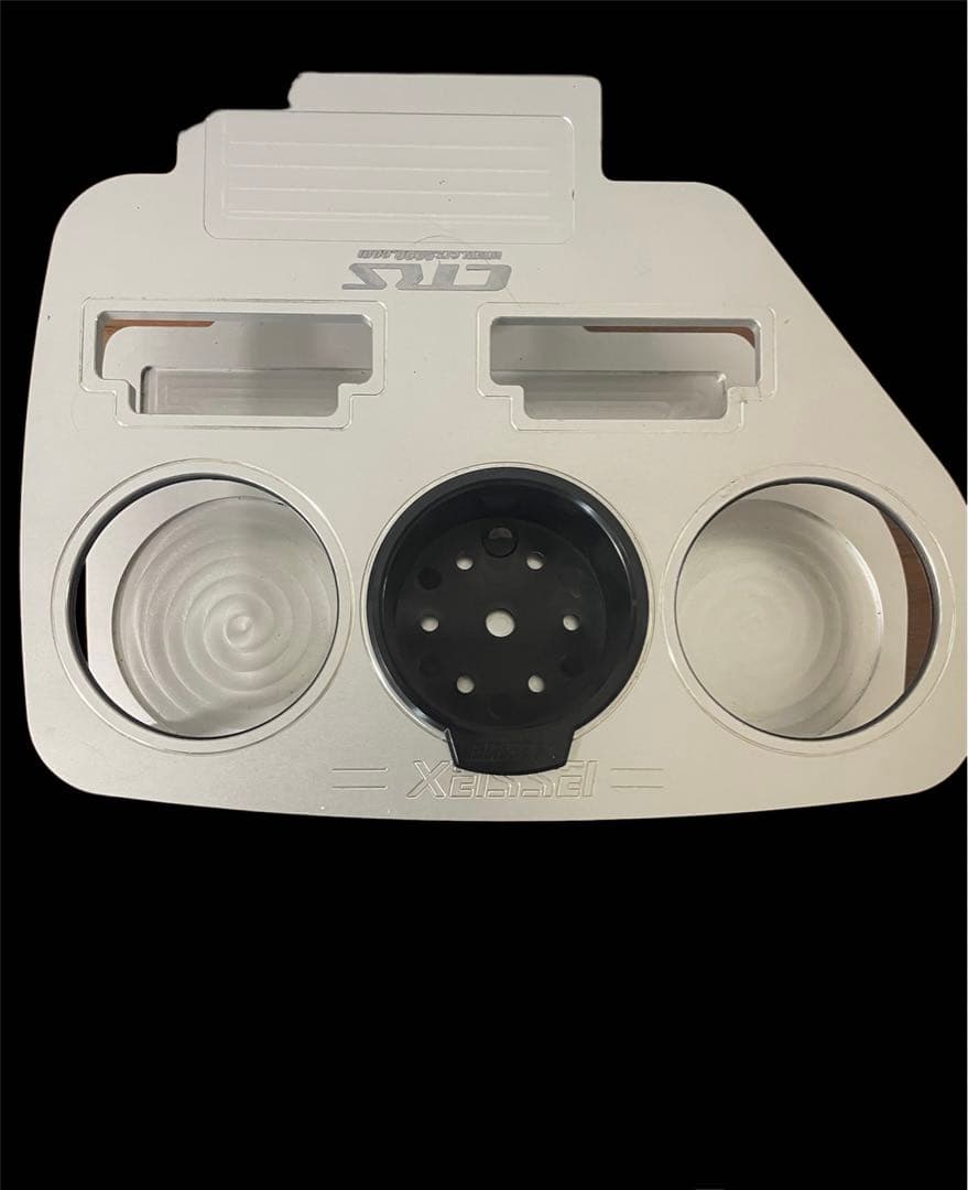 ESSEX-ESハイエース200系ビレットフロントカップホルダー