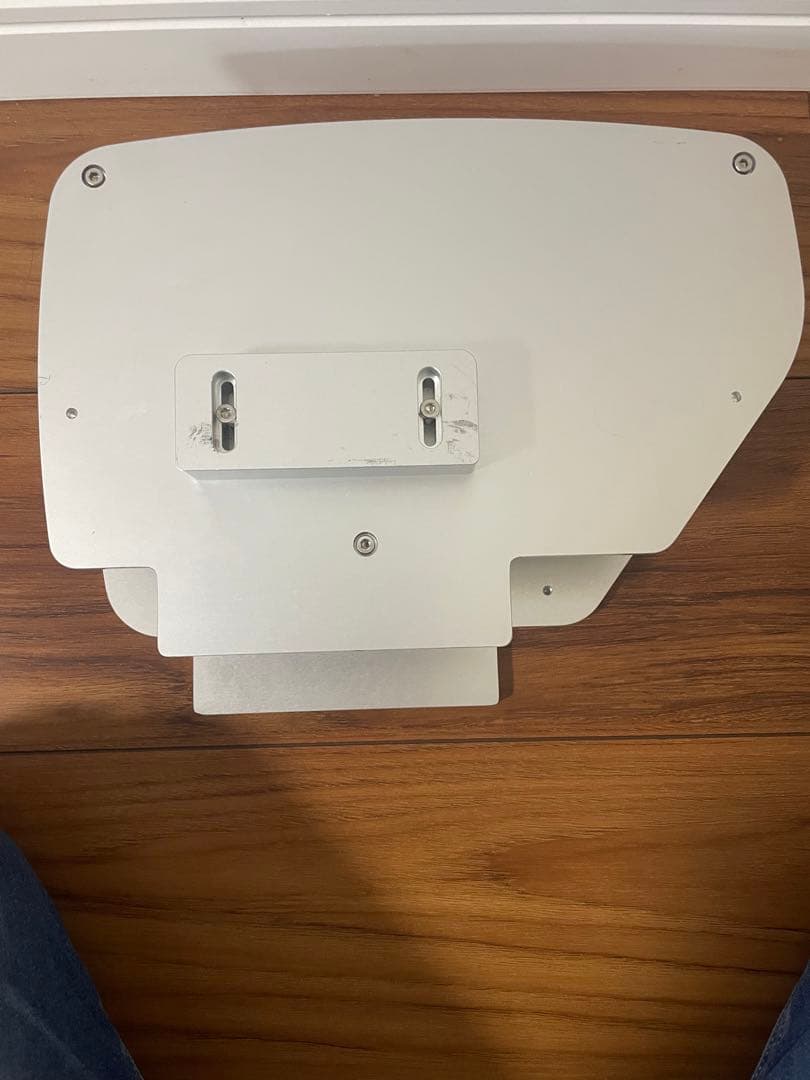 ESSEX-ESハイエース200系ビレットフロントカップホルダー やや傷や汚れあり