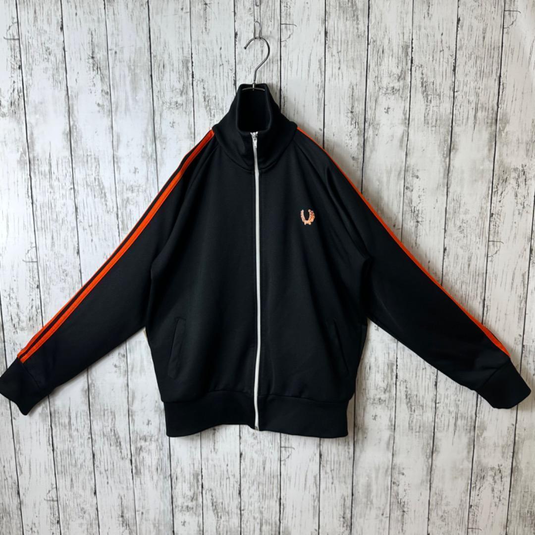 【美品】フレッドペリー トラックジャケット ジャージ L 黒 ポルトガル製 フレッドペリー トラックジャケット ワンポイントロゴ
