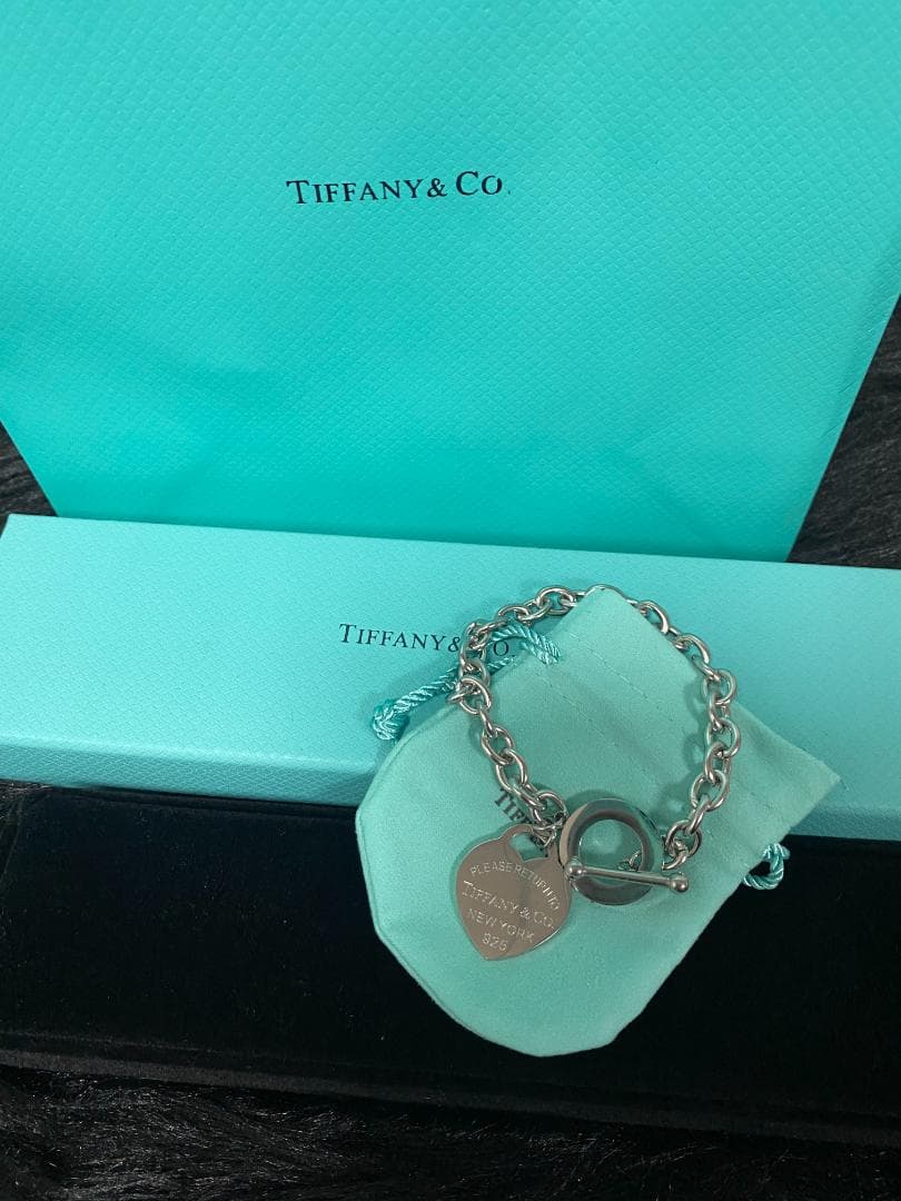 【美品】Tiffany & Co. ハートチャーム バングル