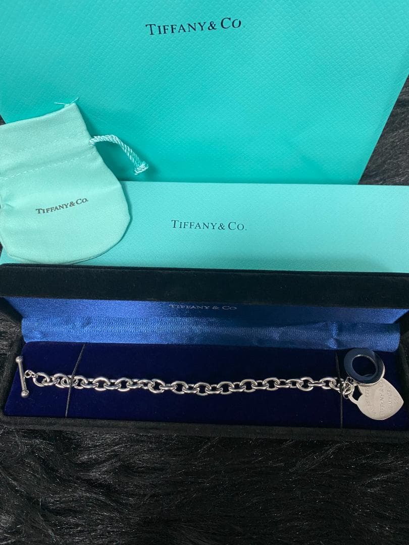 【美品】Tiffany & Co. ハートチャーム バングル