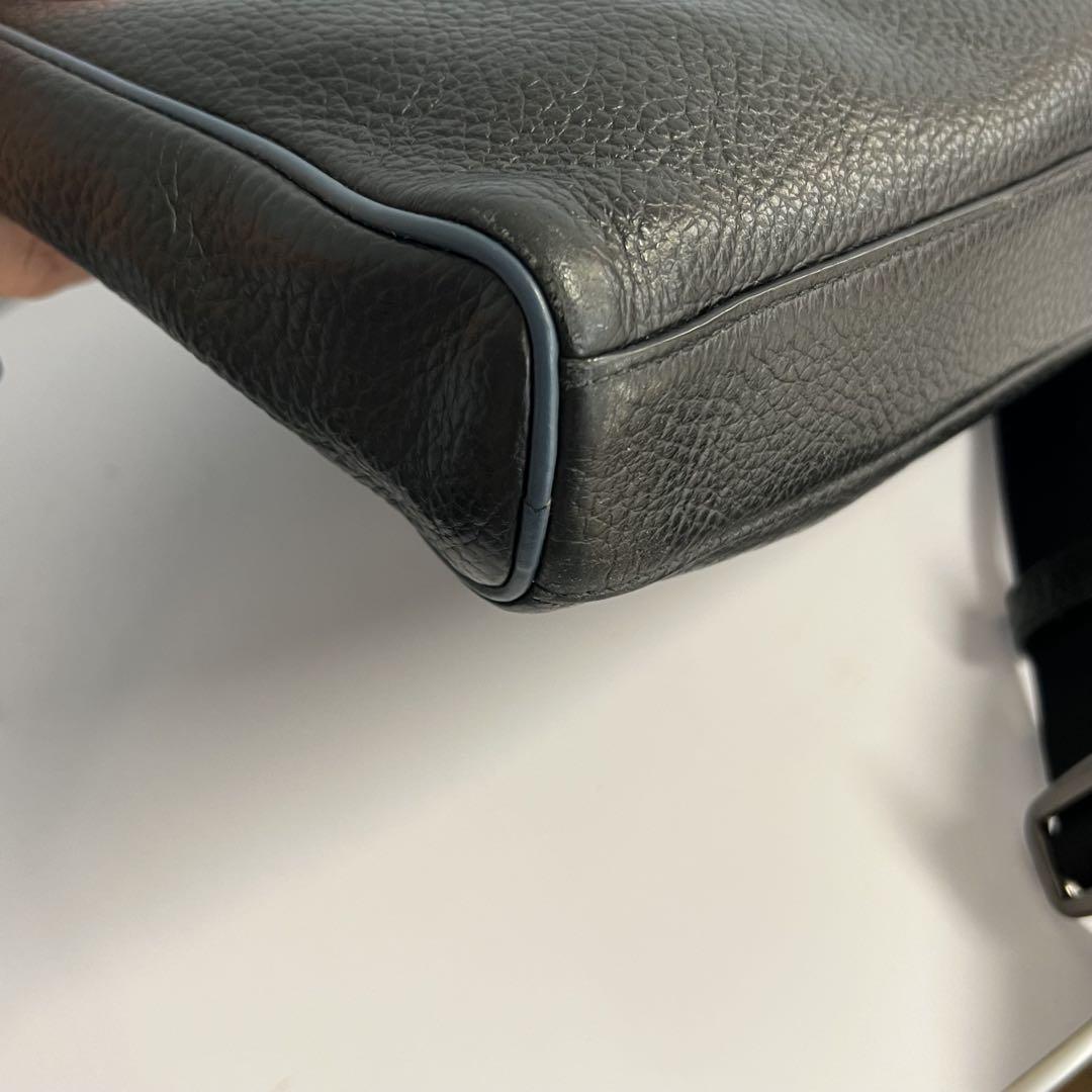 COACH ブラック レザー ショルダーバッグ　f50483 ロゴ　美品