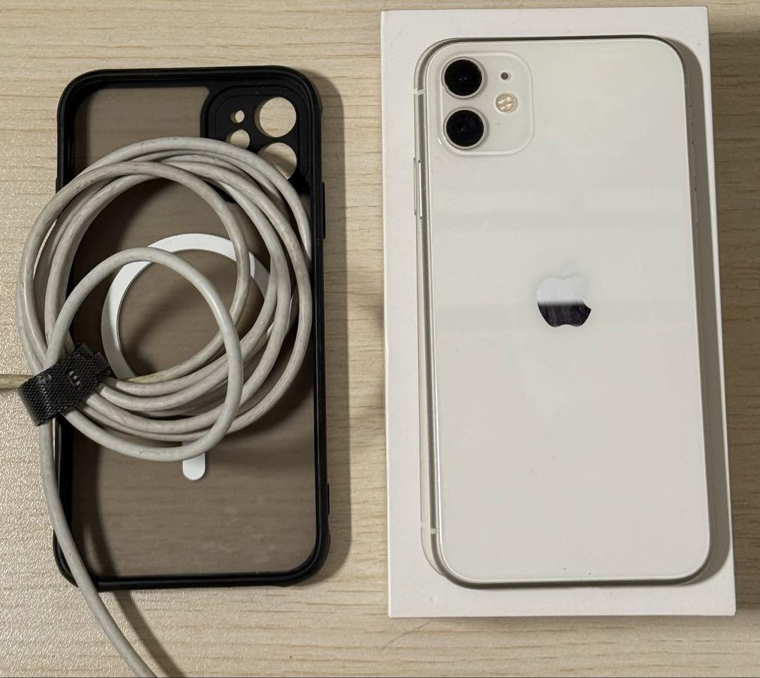 Apple iPhone 11 ホワイト 米国版