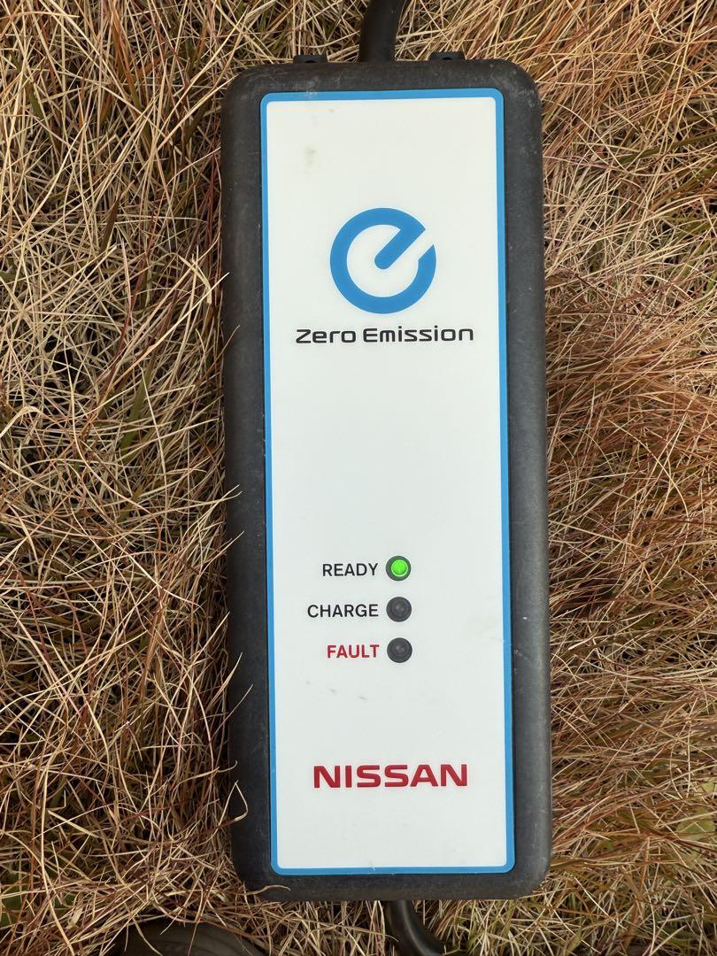 Nissan EV充電ケーブル　リーフ純正