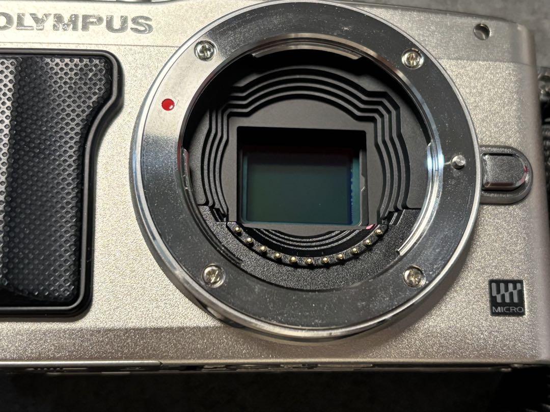 ミラーレス一眼 OLYMPUS PEN Lite E-PL5 ダブルズームキット