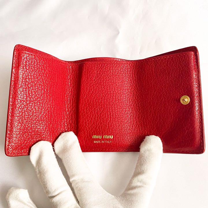 即納特価 美品 MIU MIU ミュウミュウ 三つ折り財布 マドラス ラブ ハート z6Ev4-m34911138582 NEW通販