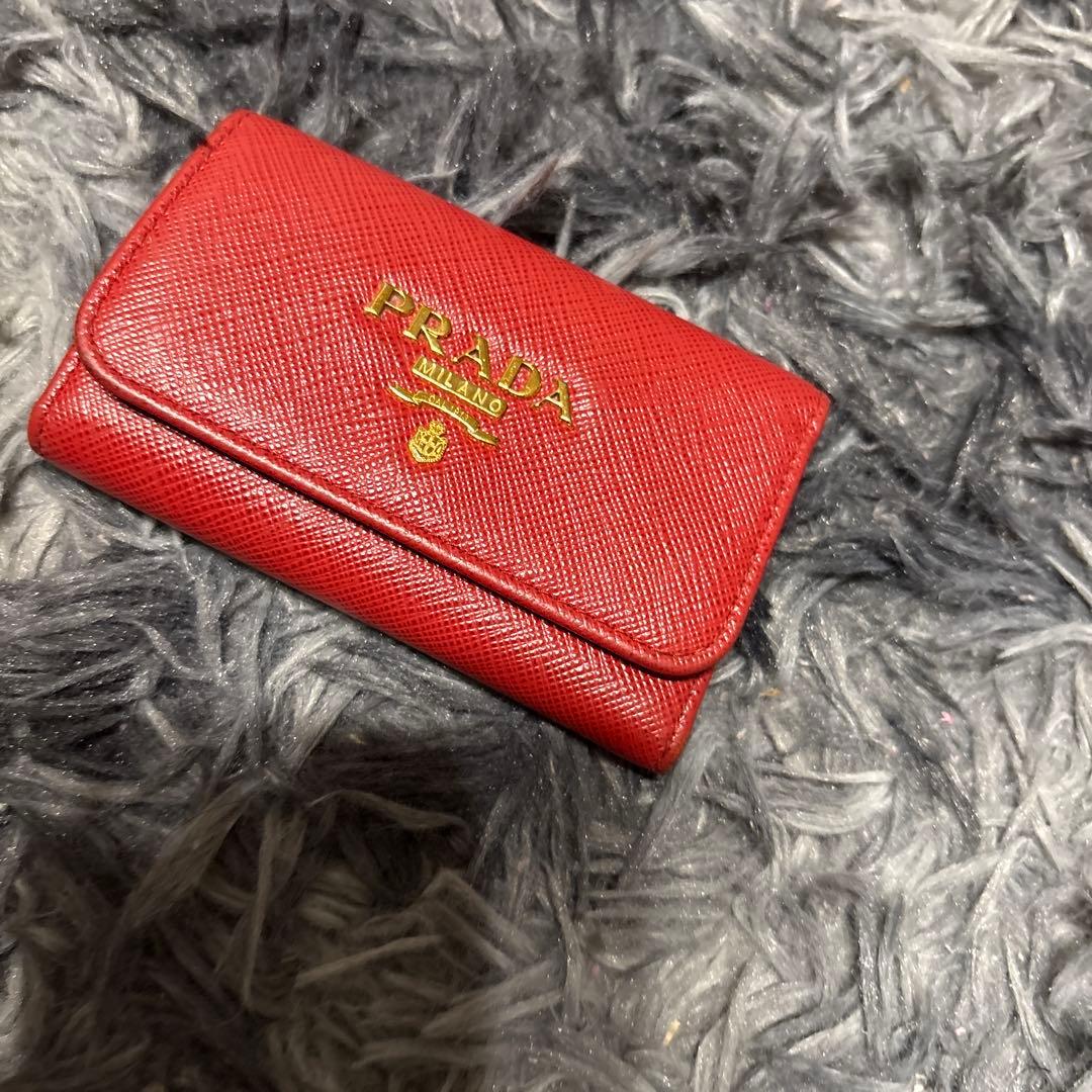 PRADA レッド キーケース