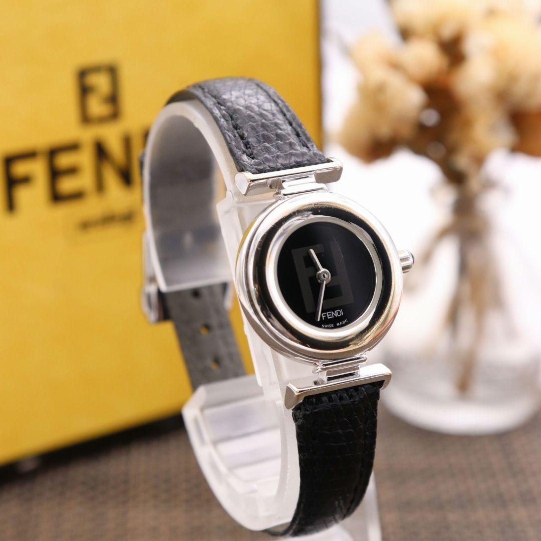 正規品【新品電池】FENDI 320L/動作良好 人気モデル ズッカ柄