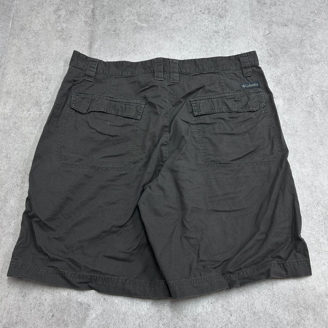 columbia　コロンビア　ショートパンツ　古着　ダークグレー　W34 パンツ
