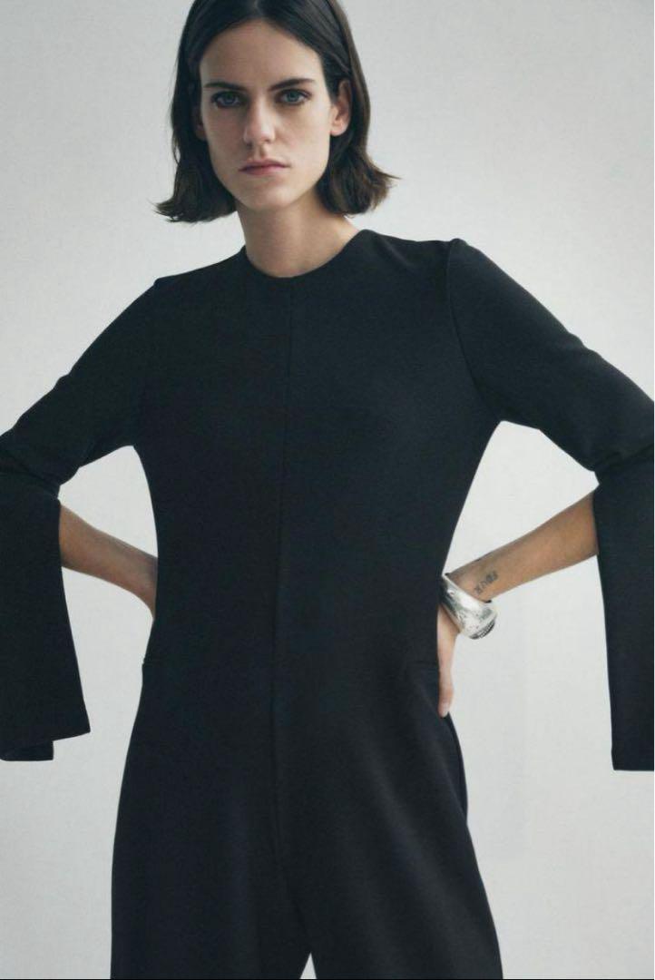 新品未使用 ZARA スリット入りクレープジャンプスーツ - メルカリ