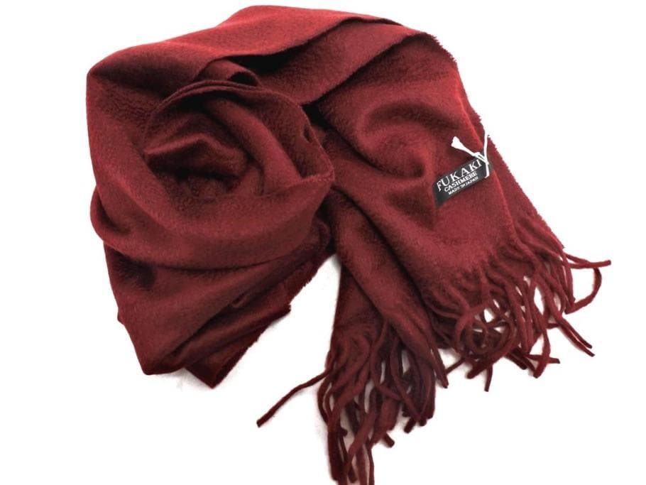 ウールのマフラーワインレッドです