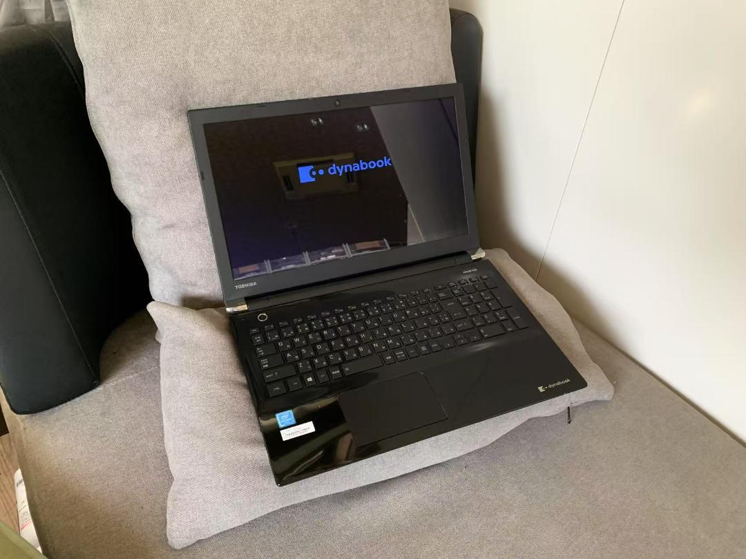 TOSHIBAdynabook Win10/4G/HDD 1TB（充電器付き）