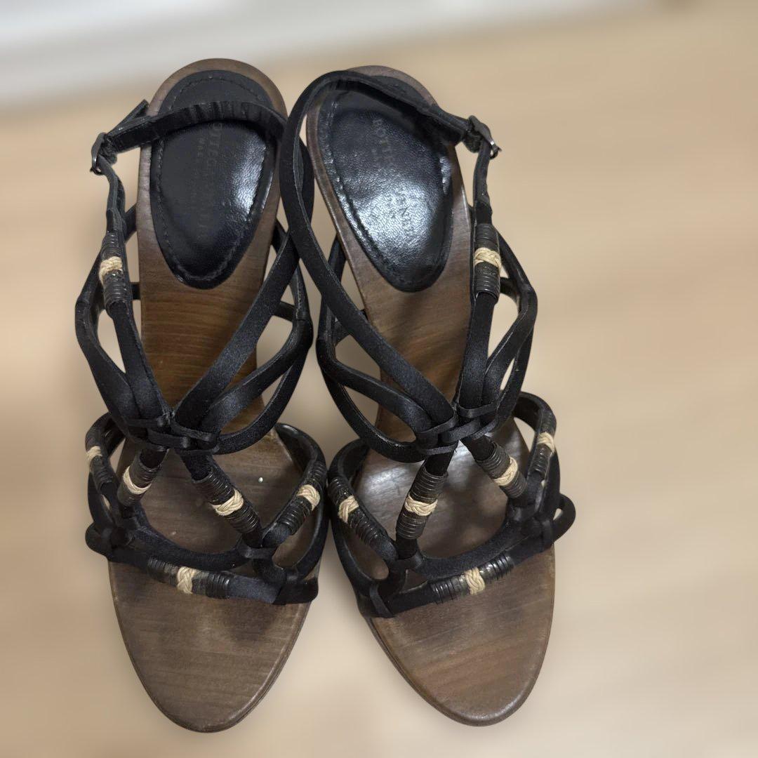 BOTTEGA VENETA ブラックストラップサンダル 高ヒール - メルカリ