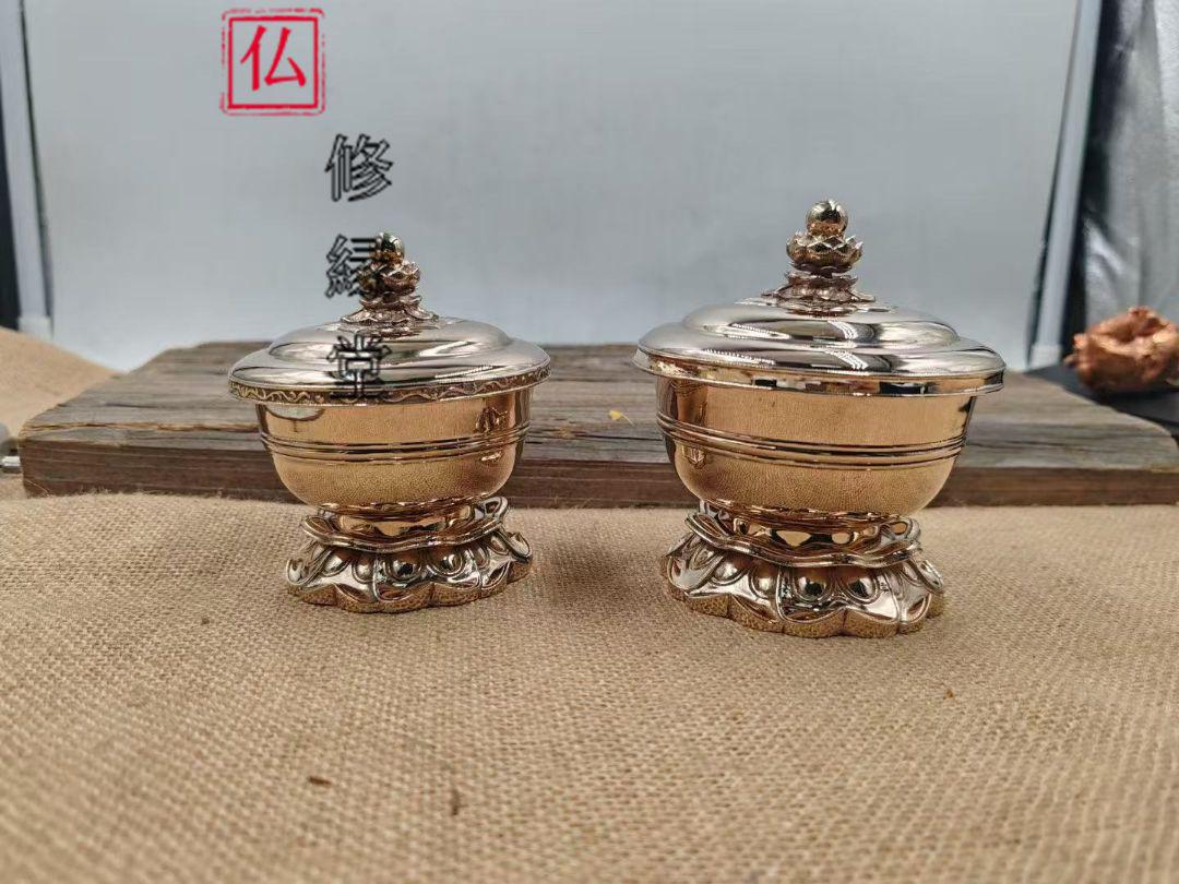 【修縁堂】密教法具古美術品 宝珠型 塗洒二器 修縁堂】密教法具古美術品 宝珠型 塗洒二器 - メルカリ