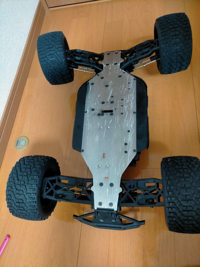 hpi 　トロフィートラギー　trophy truggy flux　1/8