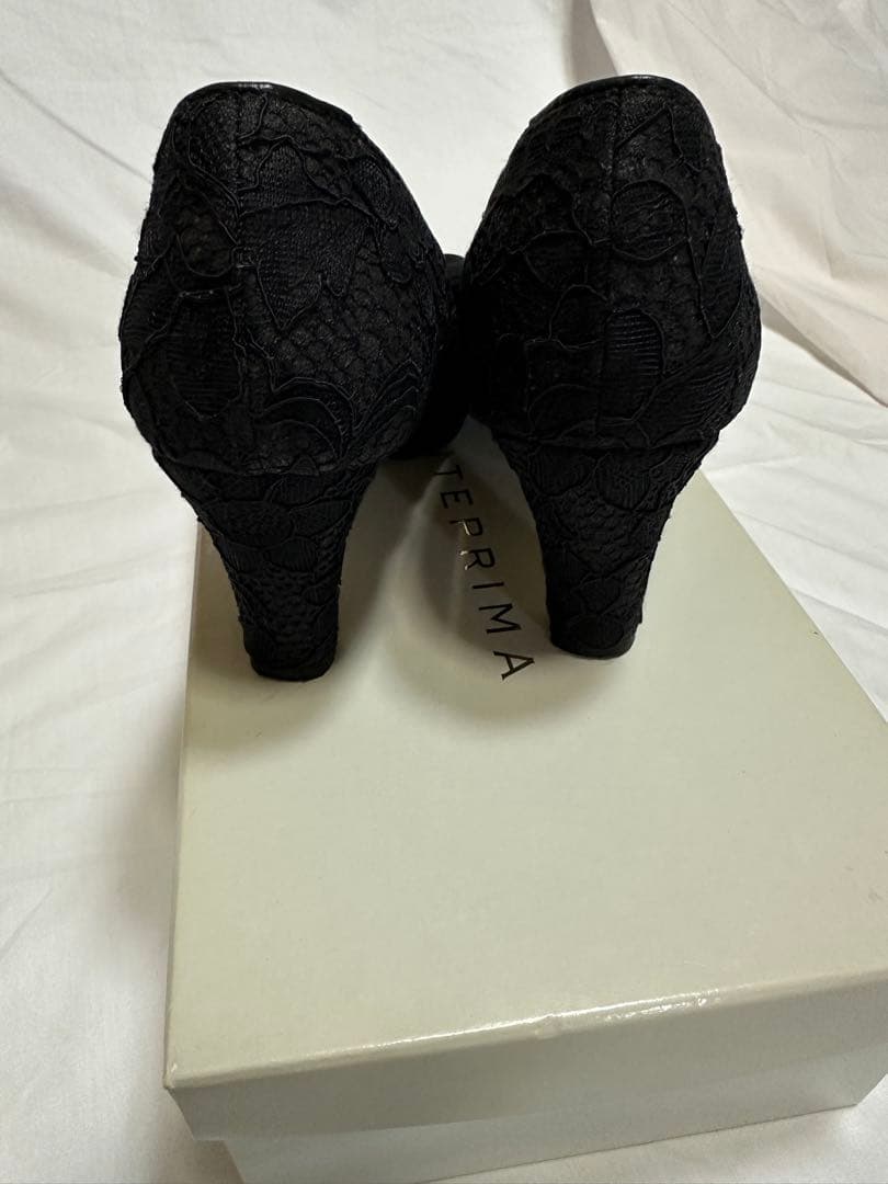 【美品】アンテプリマブラックレースパンプス21.5