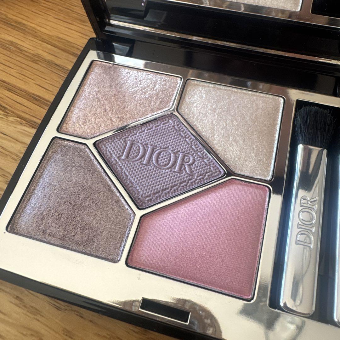 DIOR アイシャドウ　サンククルール