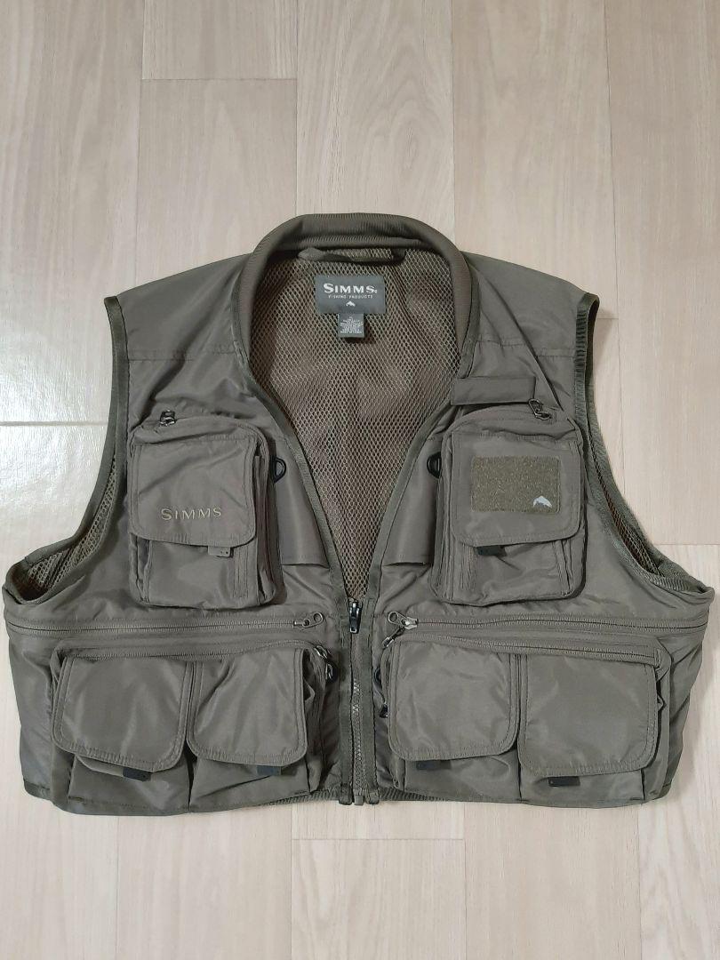 SIMMS シムス フィッシングベスト Lサイズ ザウルスワッペン付き