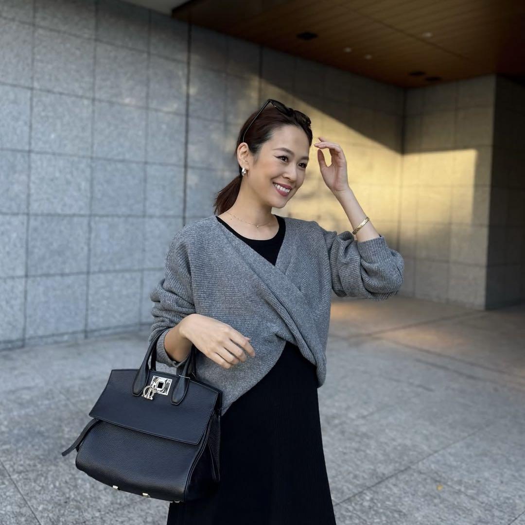 FERRAGAMO STUDIO BAG スモール フェラガモ　スタジオバッグ