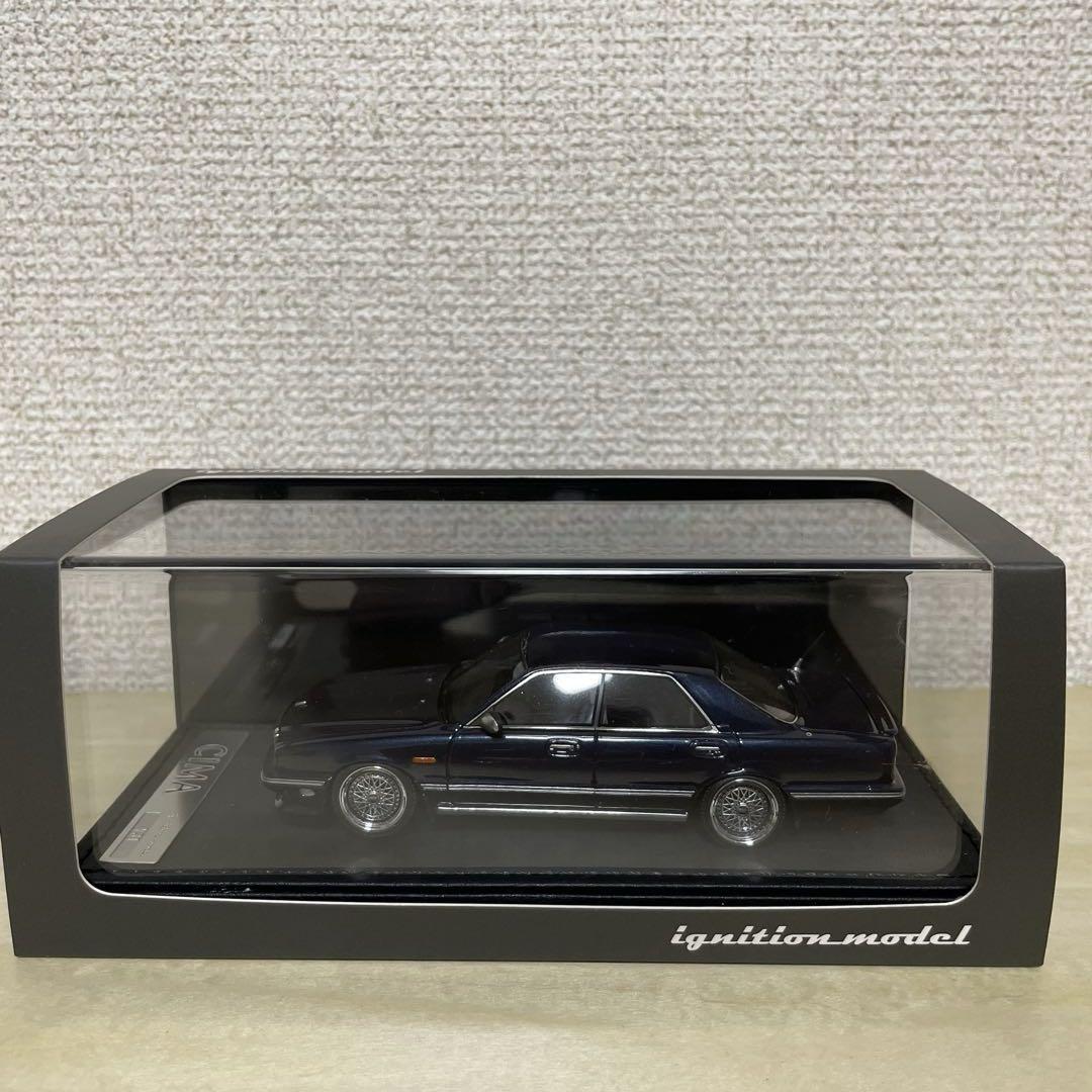 イグニッションモデル　日産シーマ　ミニカー