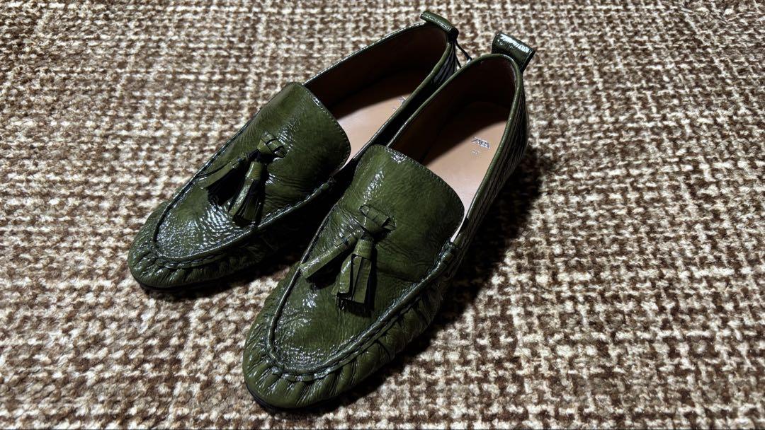 ZARA 未使用タグ付　エナメルローファー　26センチ