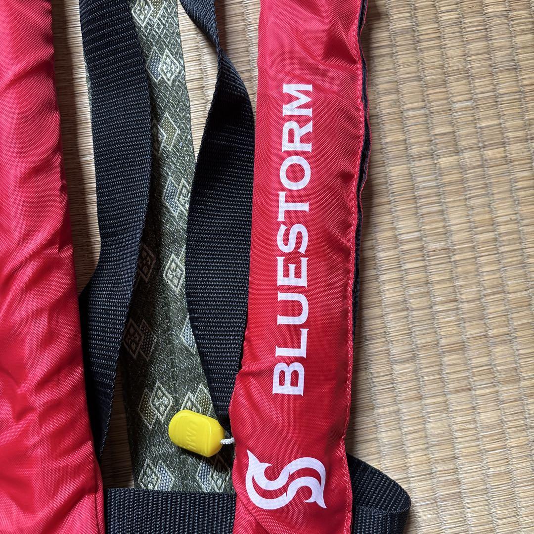 BLUESTORM 自動膨張式ライフジャケット レッド