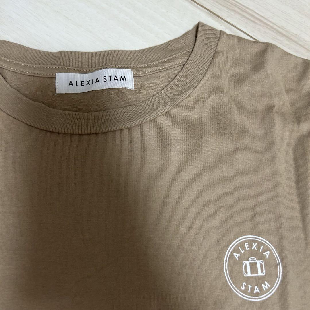 ALEXIASTAM ロゴプリントTシャツ モカ - メルカリ