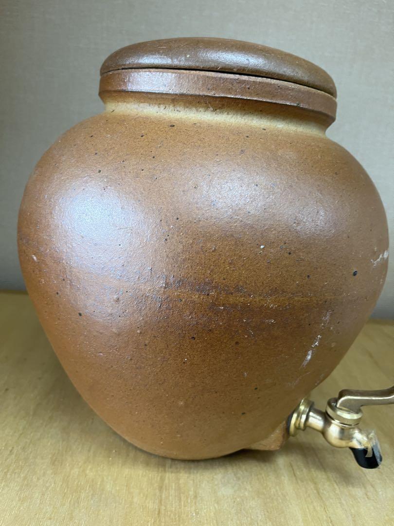 ディスペンサー,台座付き新品素焼き三升甕