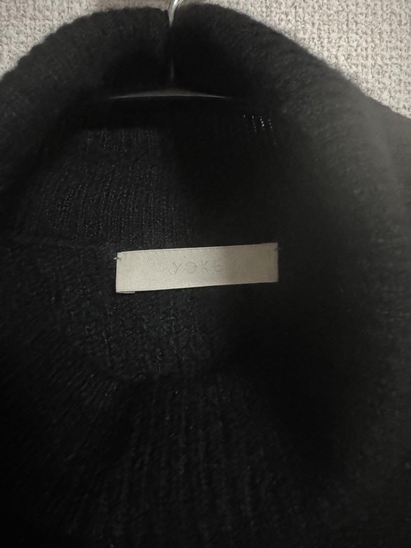 トップス YOKE CONNECTING HIGHT NECK KNIT LS