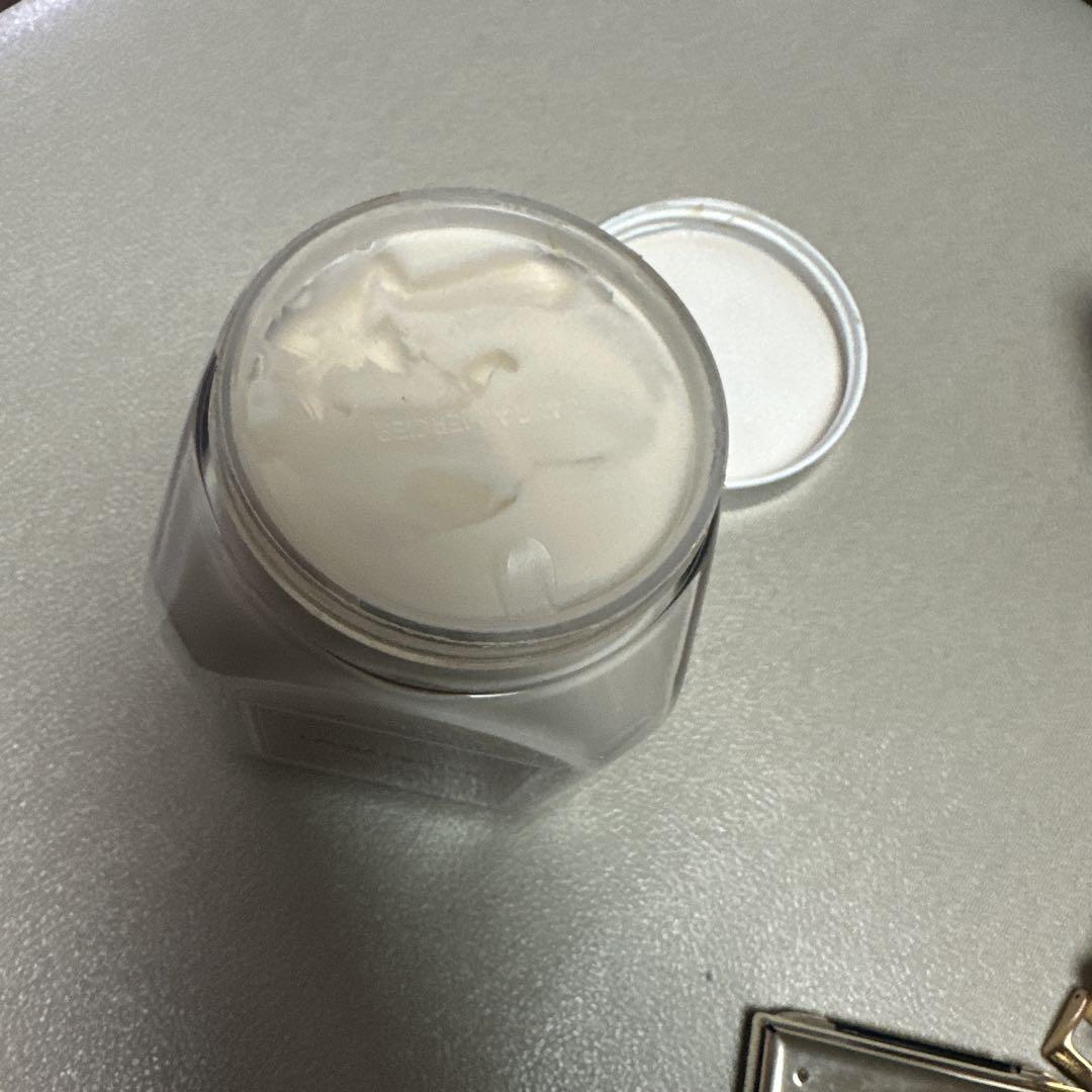 LAURA MERCIERローラメルシエホイップドボディクリーム　アンバーバニラ