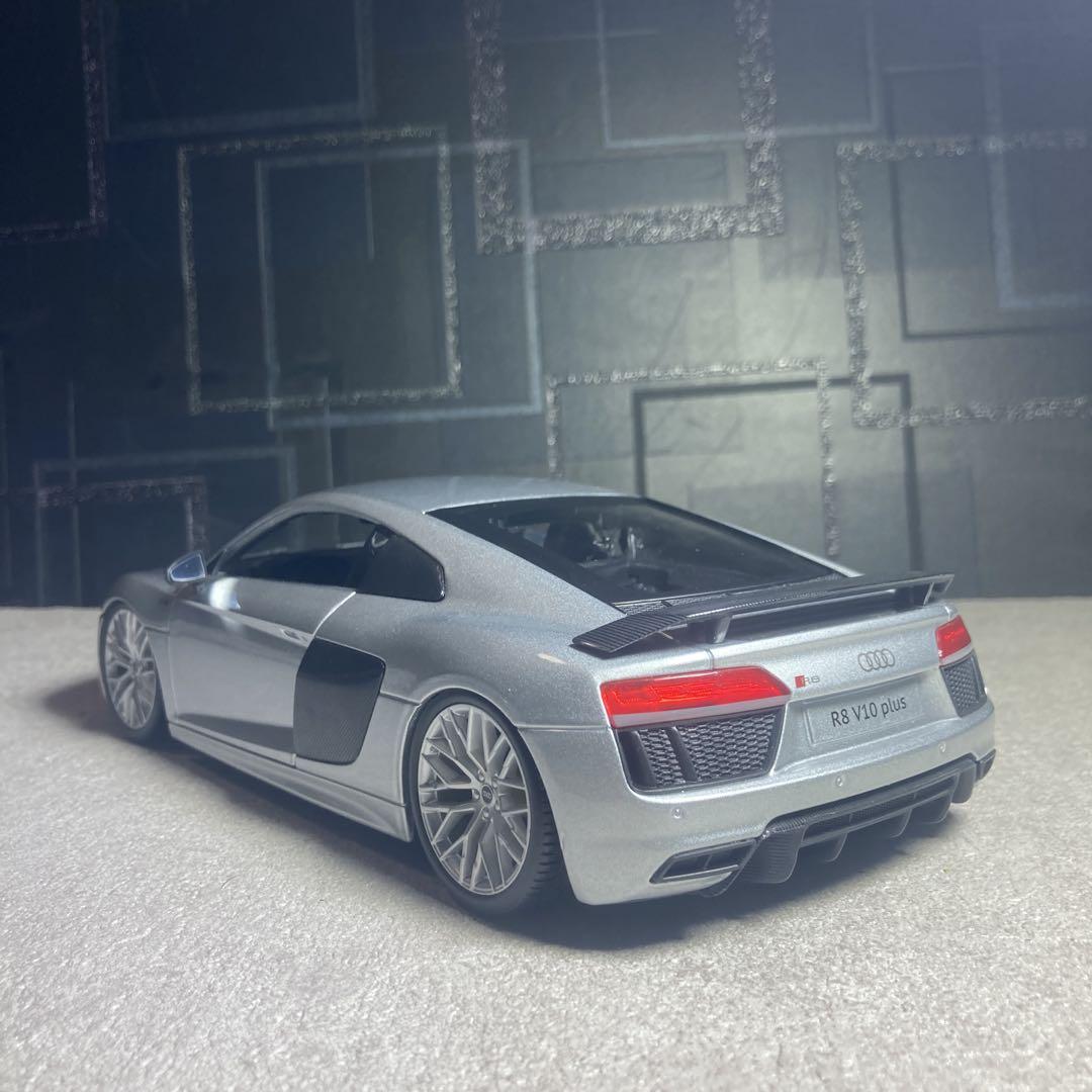 マイスト　Maisto Audi R8 V10 Plus アウディ　1-18