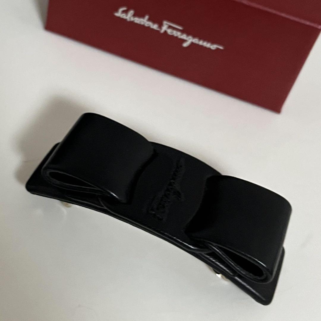 新品未使用⭐︎フェラガモ ヴァラリボン VIVA BOW バレッタ