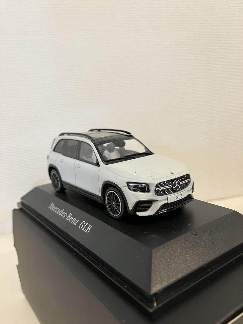 Mercedes-Benz GLB ホワイト ミニカー 1/43 ミニカー