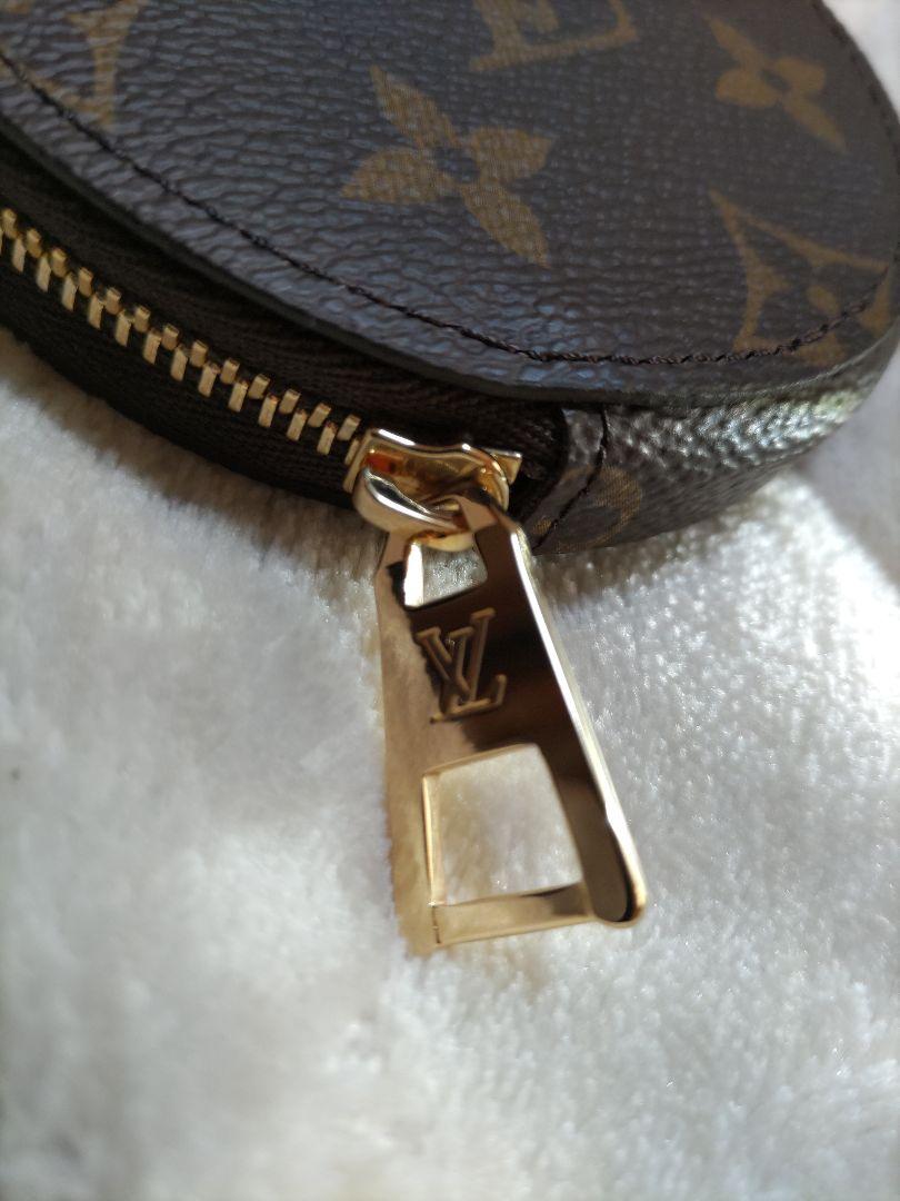 VUITTON