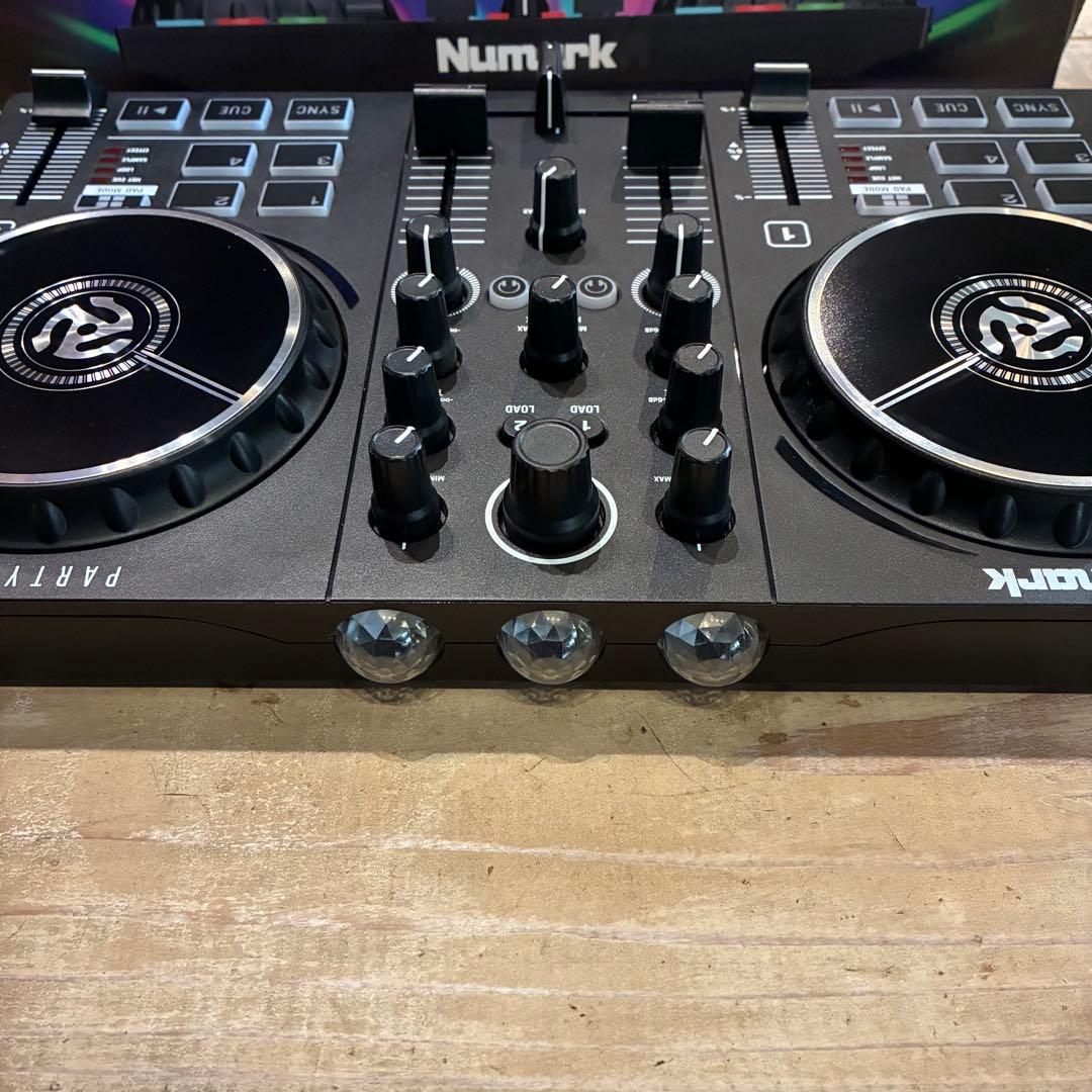 【即決可】Numark Party Mix Ⅱ DJコントローラー (送料込) 【即決可】Numark Party Mix Ⅱ DJコントローラー (送料込)