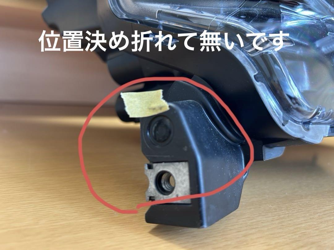 日産 リーフZE1 LEDヘッドランプ右 中古　18