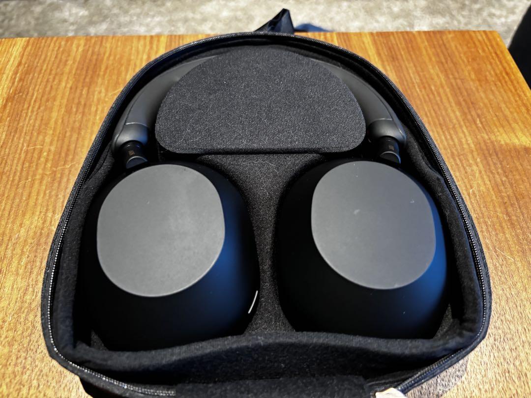 ソニー　ワイヤレスヘッドホン　WH-1000XM5