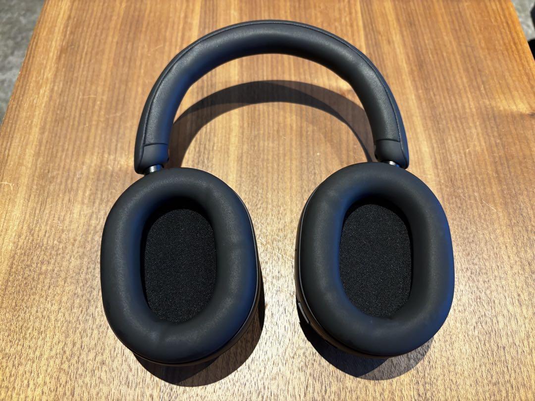 ソニー　ワイヤレスヘッドホン　WH-1000XM5